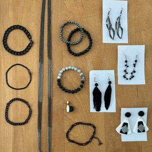 Black and silver jewelry set
